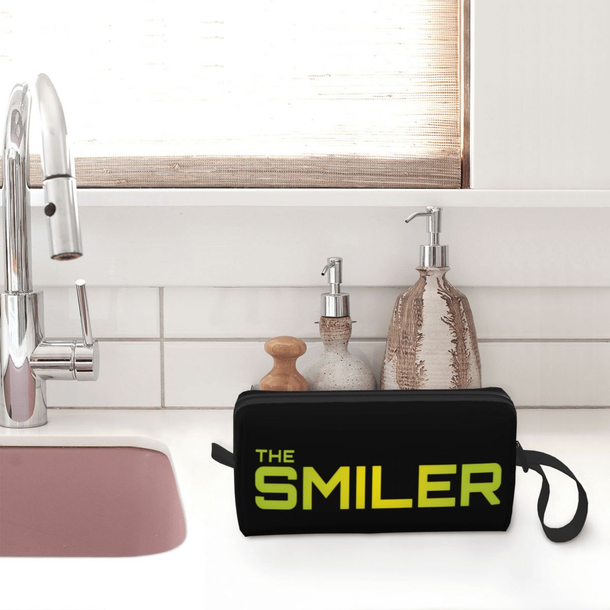 The Smiler Alton Towers Merch  - Women Bags In Uk recensie en prijs